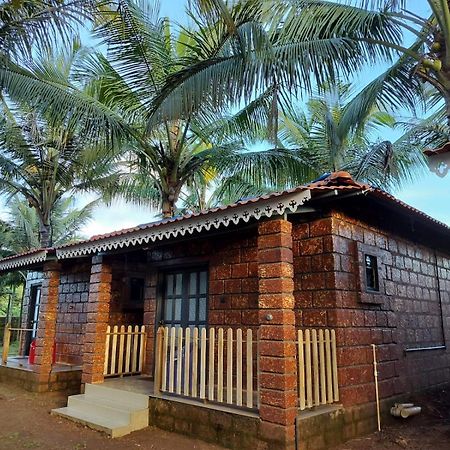 Guhāgar Saka Kadams Home Stay מראה חיצוני תמונה